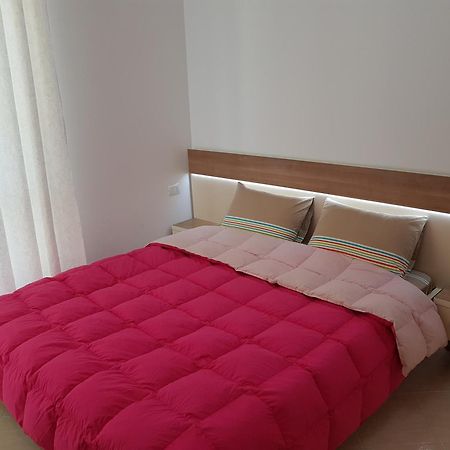 Flori Beach Apartment Radhimë الغرفة الصورة